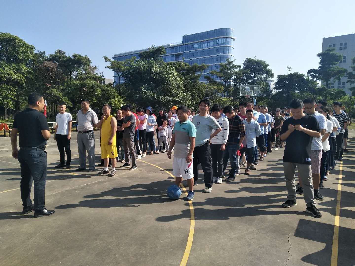 珠海創(chuàng)銀11月開展團(tuán)隊(duì)拓展活動